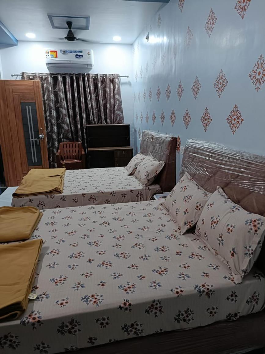 Honest Deluxe Room Garudeshwar Extérieur photo